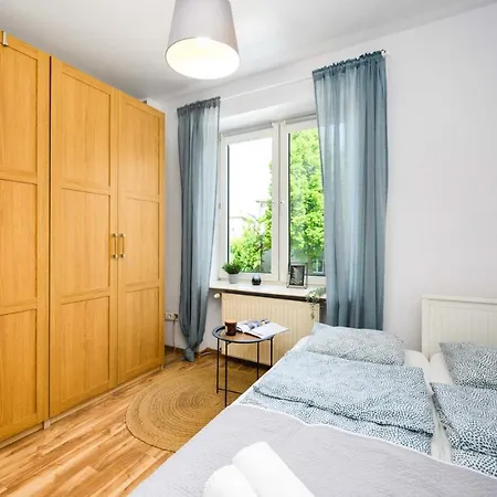 アパート Apartament Winnicka Prostywynajem
